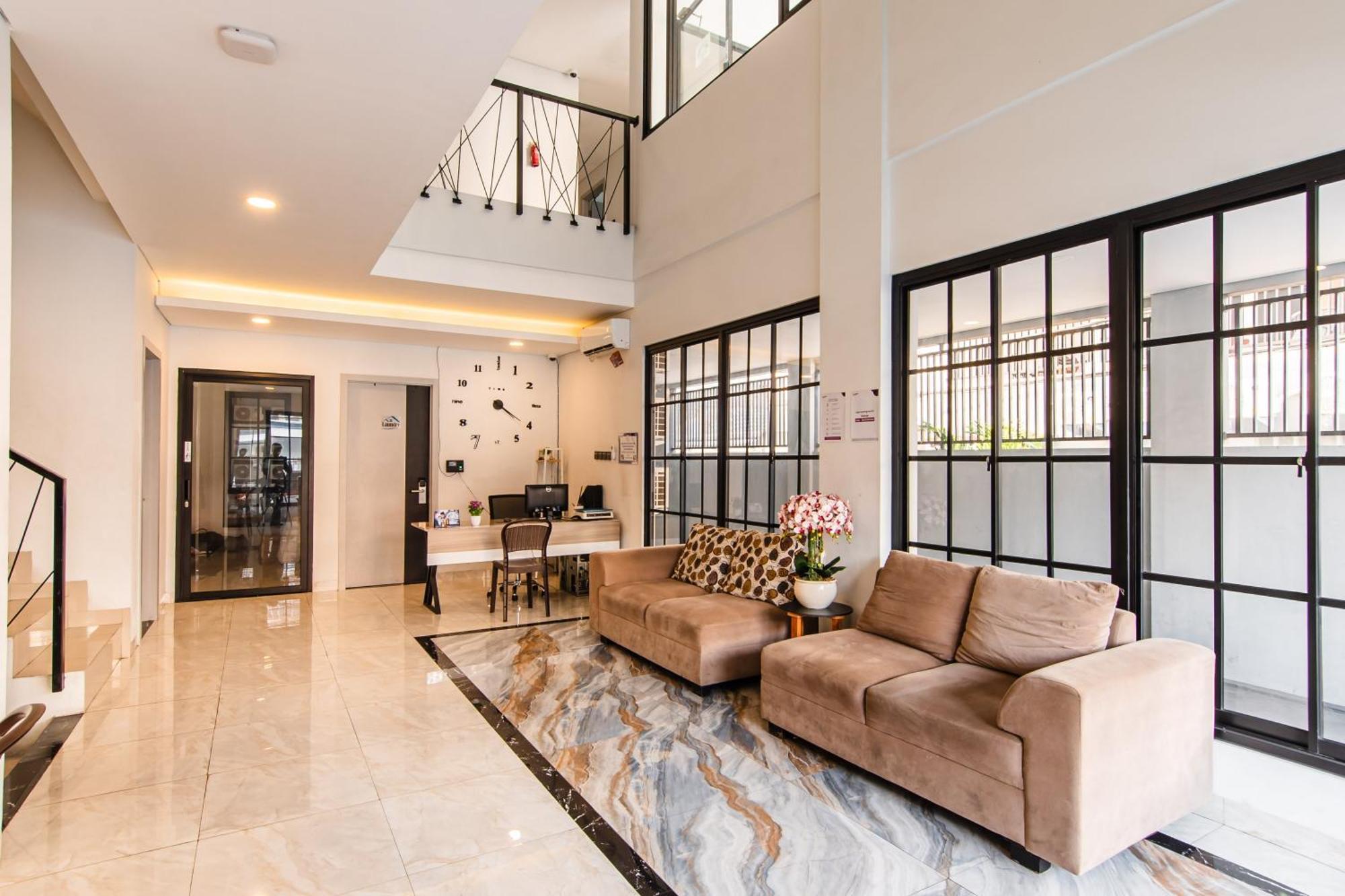 Monggo Mampir Tanjung Duren By Reccoma Jakarta Exterior foto