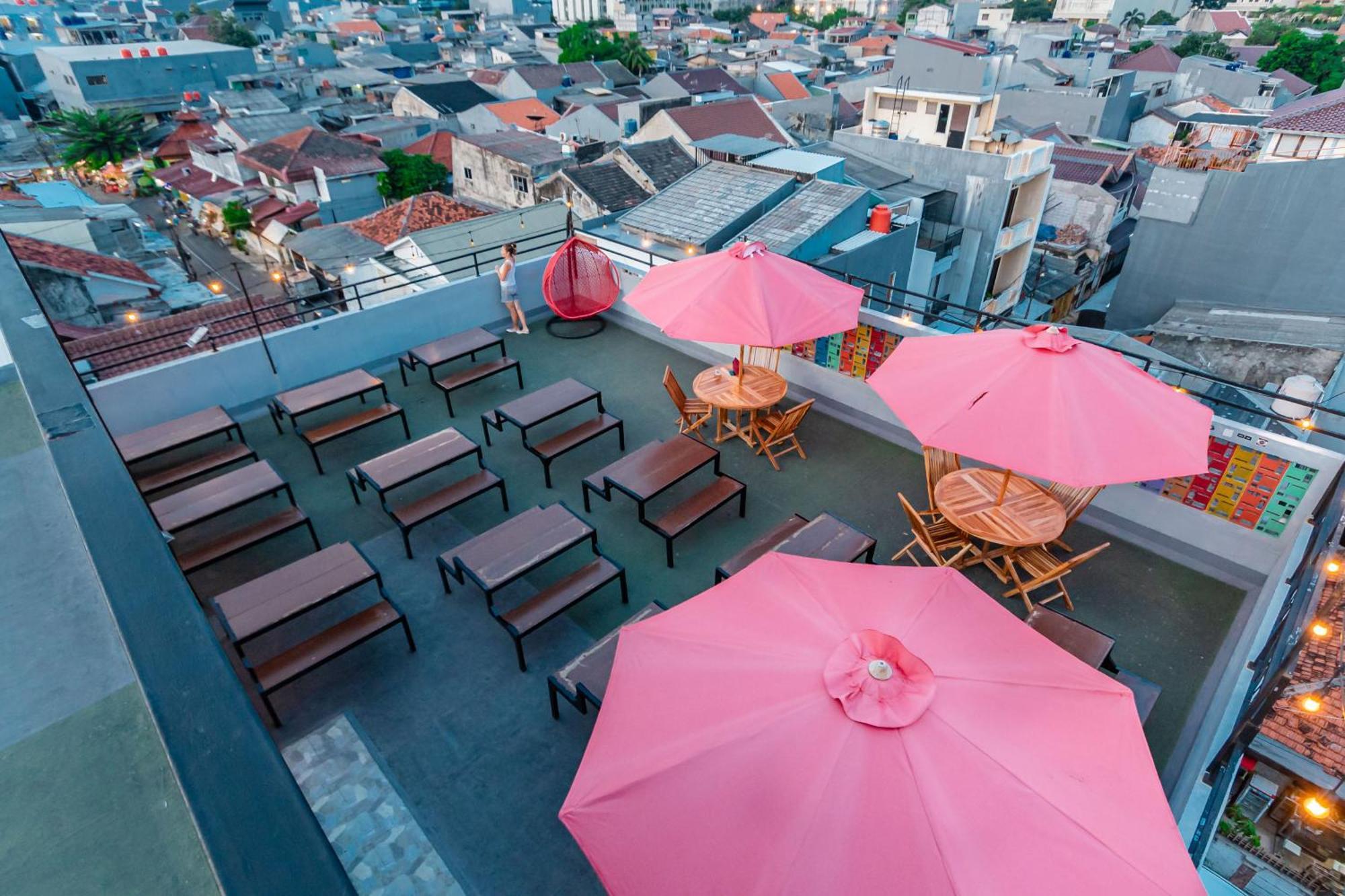 Monggo Mampir Tanjung Duren By Reccoma Jakarta Exterior foto